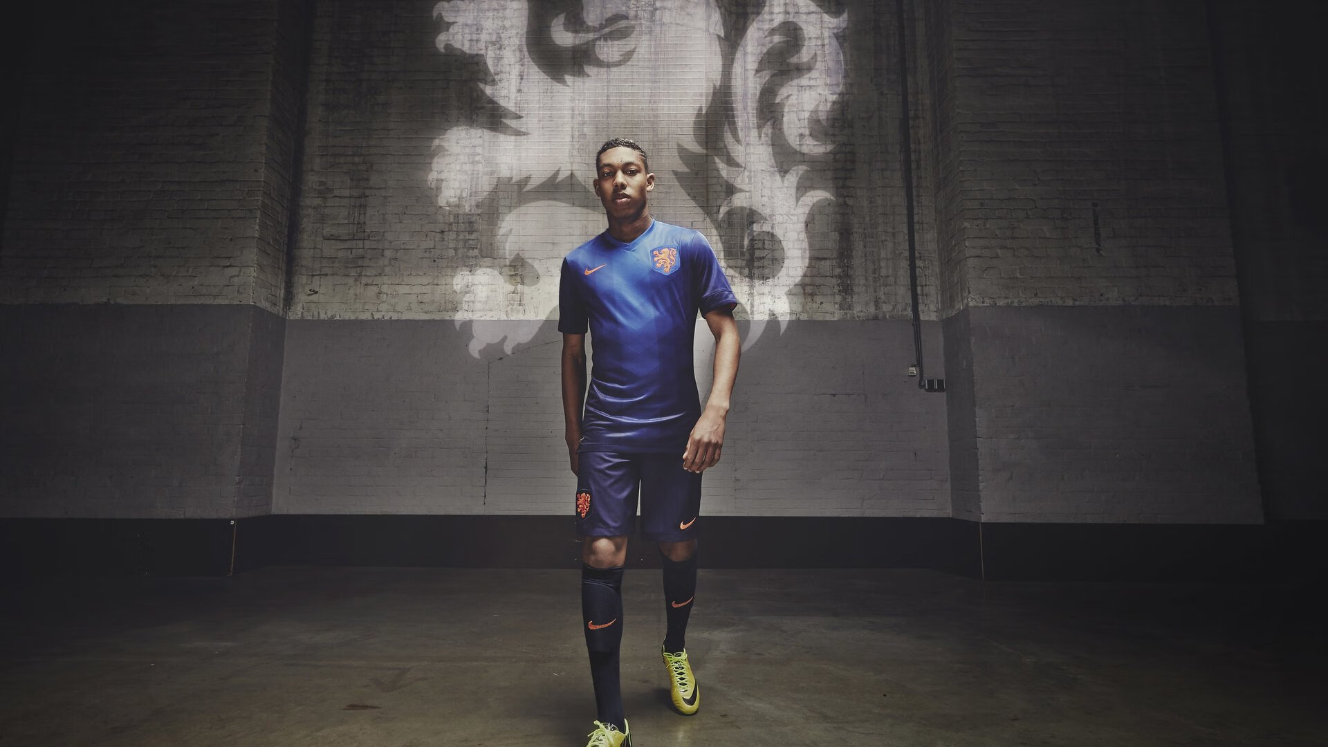 《Xiaohu：多赛季稳定发挥，展现领袖魅力》